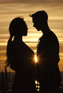 Кости на побережье Гринвича (фильм 2021)